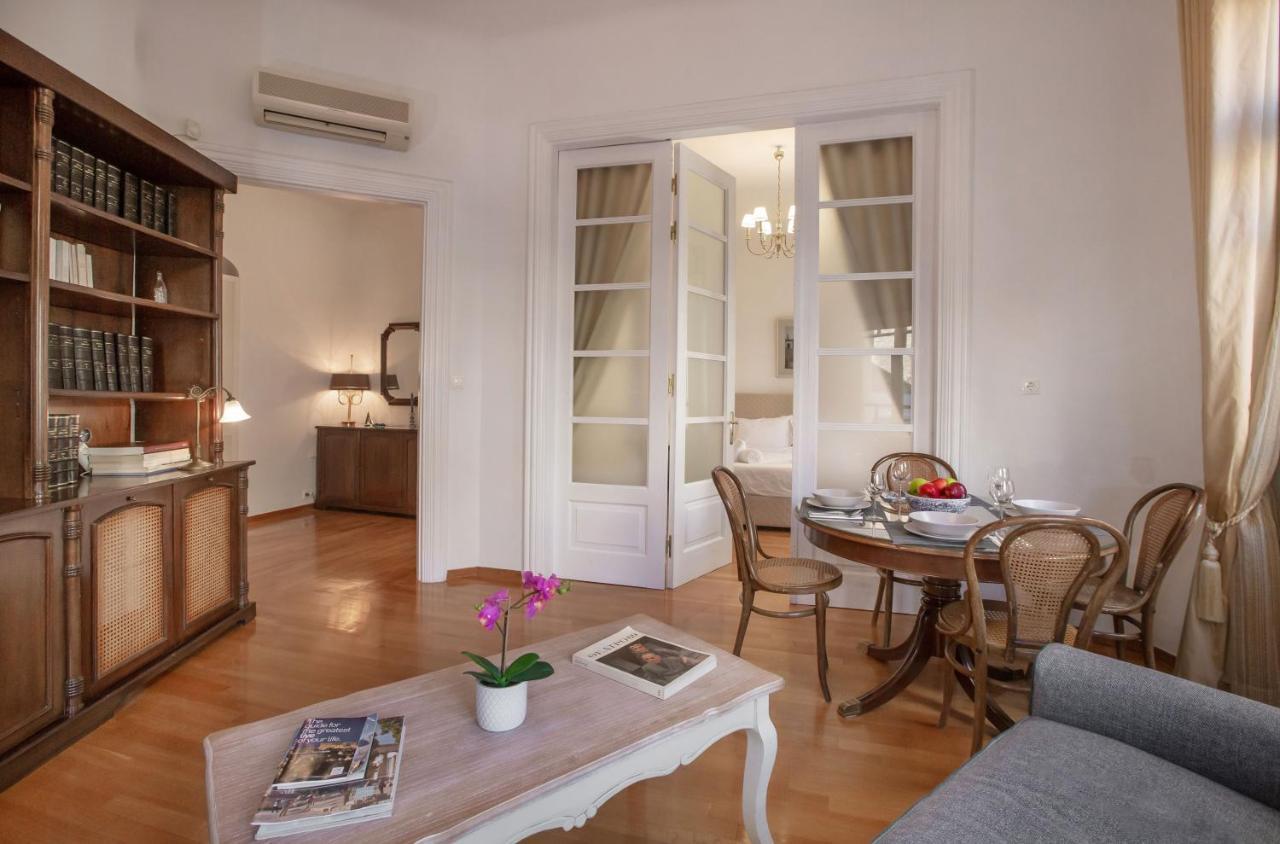 Neoclassical Apartment Close To Syntagma-Plaka By Ghh Atenas Exterior foto