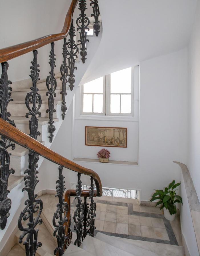 Neoclassical Apartment Close To Syntagma-Plaka By Ghh Atenas Exterior foto
