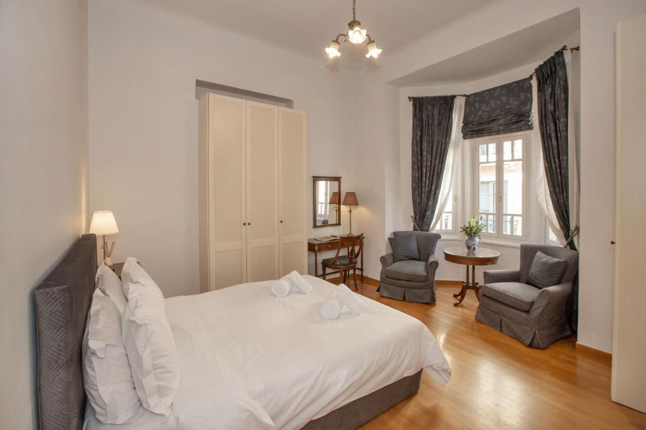 Neoclassical Apartment Close To Syntagma-Plaka By Ghh Atenas Exterior foto